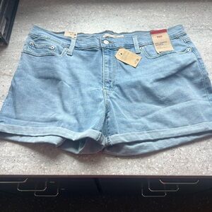 NWT Levi Mid-Length Shorts size 34